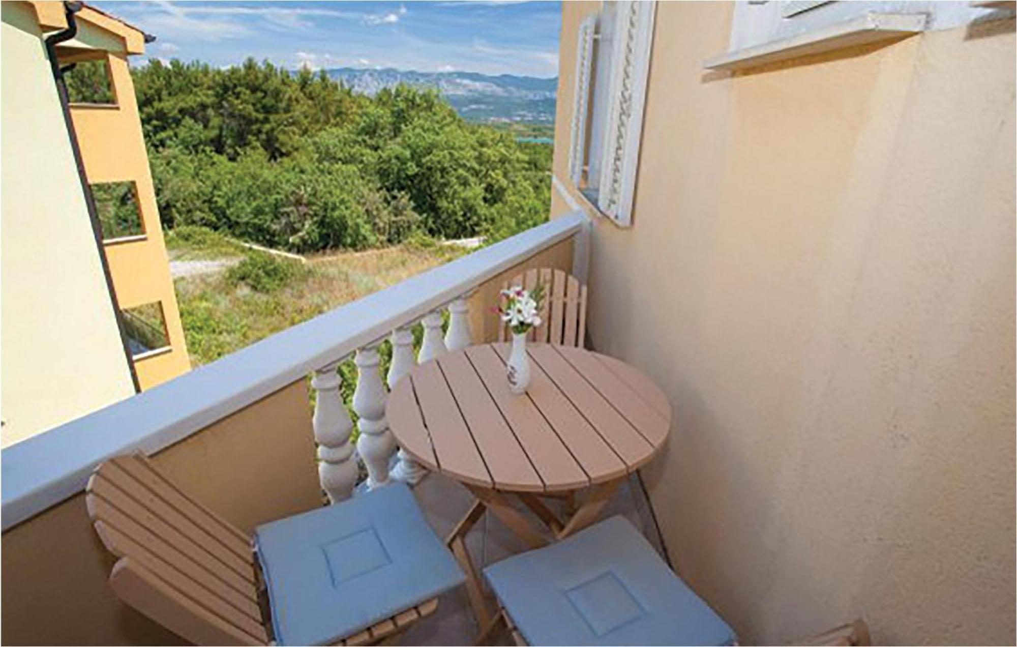 1 Bedroom Beautiful Apartment In มาลินสกา ภายนอก รูปภาพ